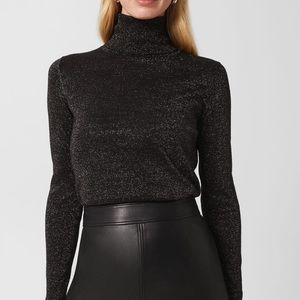 Worthington Turtle Neck Gold Glitter Black Top Size M Womens Long Sleeve